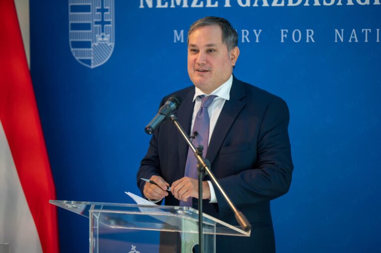 Nagy Márton köre legalább 8,2 milliárdnyi állami megbízást szedett össze az évek alatt