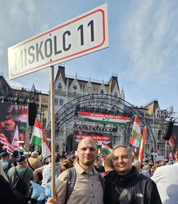 Molnár Péter elérte, amit ember elérhet – Rákay Philip az ő kezében levő tábláról olvasta be, hogy Miskolc