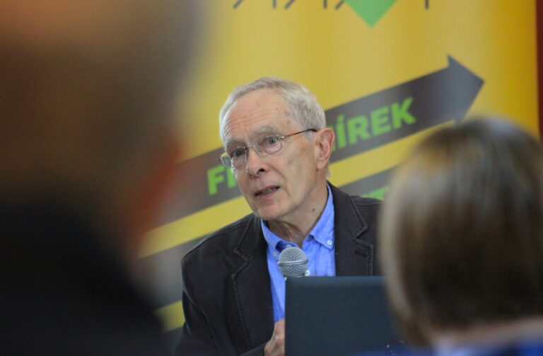 Bod Péter Ákos a KecsUP Híreknek: Magyarország a vesztébe rohan, ha marad az uram-bátyám, ecsém-vejem világ