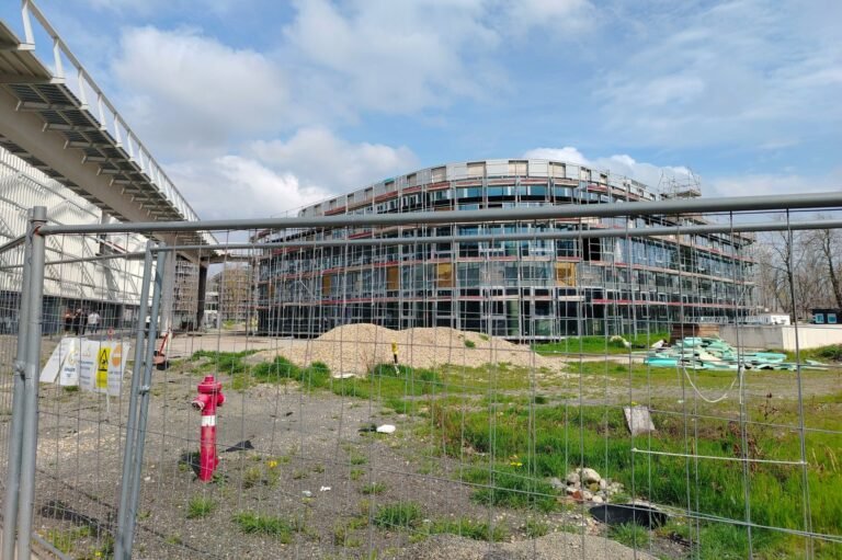 A kormány segítségét kérte a városvezetés az egyetemi campus építésének folytatásához