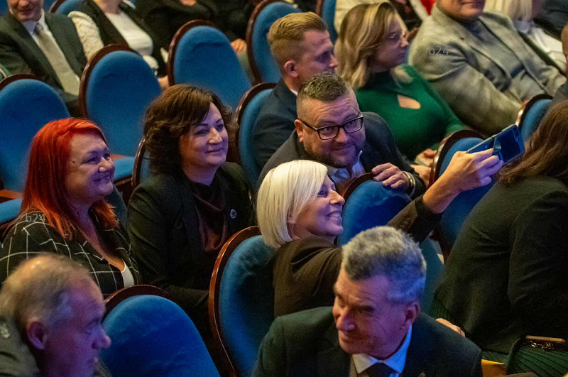 Tóth-Szántai József évet értékelt Miskolcon, Csöbör Katalinék is jelen voltak