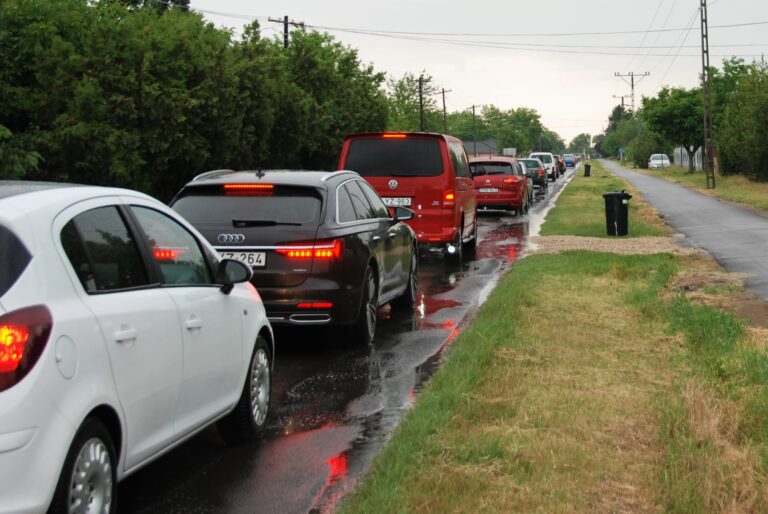 Minisztériumi egyeztetés szükséges a balesetveszélyes hetényi „S” kanyar kapcsán
