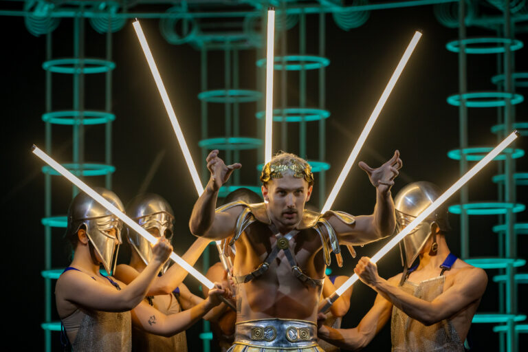 A Bajazzók különös világa és Spartacus megrendítő története a kecskeméti teátrum színpadán