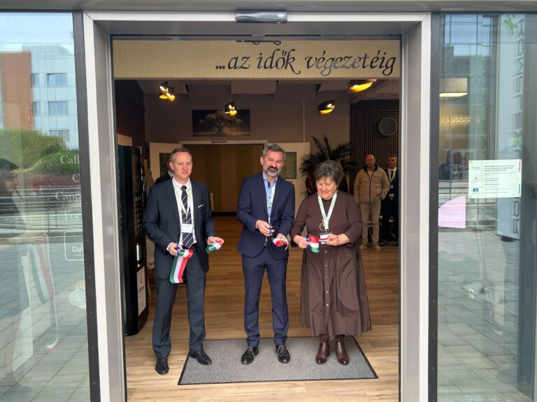 Hivatalosan is megnyitották Kecskemét legújabb magánegészségügyi központját