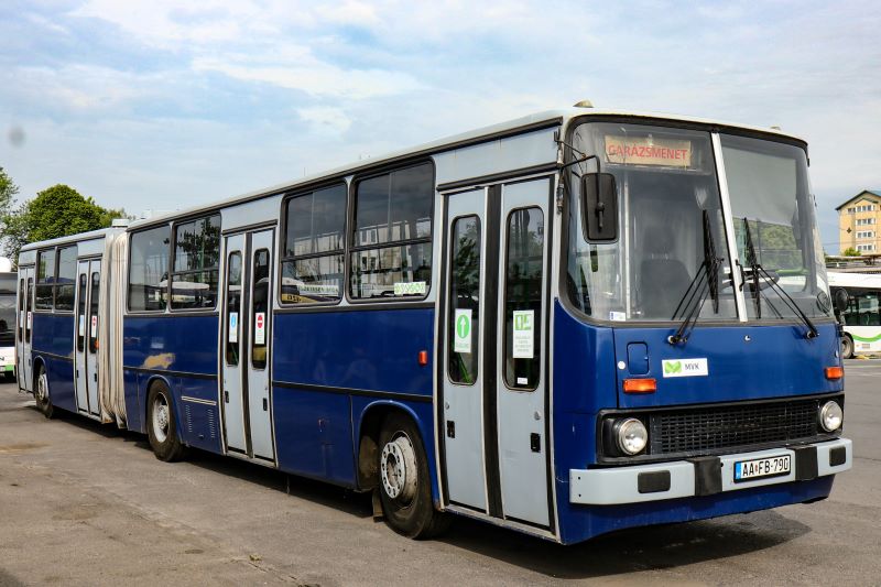 77 éve indult el Miskolc első busza – az Ikarusztól a zöld közlekedésig