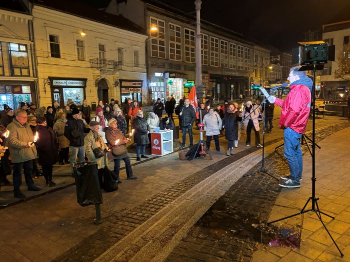 A hideg sem számított – az aHang és a miskolciak együtt mondták ki: elég a propagandából