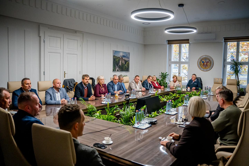Újabb vállalás a Fidesztől: Csöbör Katalin ismét 500 milliós ígérettel jelentkezett