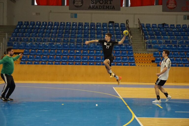 Nem fizették ki a kézilabda szakosztály edzőit, akár csődeljárás is indulhat a KTE ellen