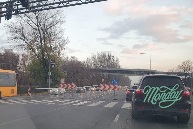 Hatalmas dugóval indult a hét a Pesti úton, gyakorlatilag minden nap erre számítsunk