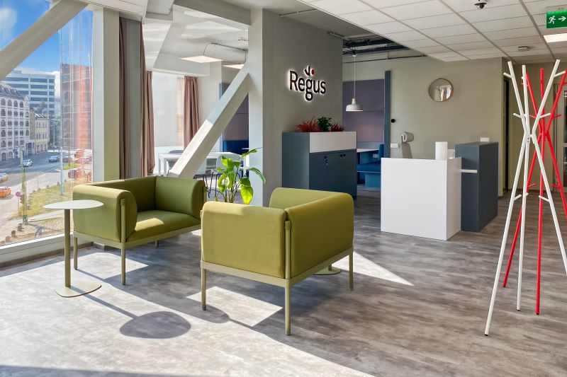 Megnyitott a miskolci Regus, megérkezett az első bérlő