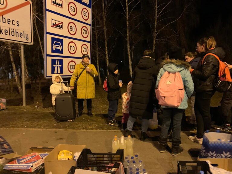 Már 600 ezer segélycsomagot osztott ki az ENSZ idén a téli időszak kezdete óta Magyarországon