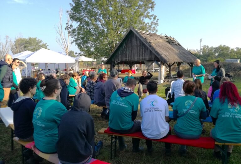 Az unió történetében először született stratégia a civil társadalom támogatására