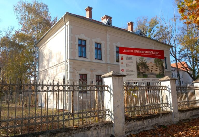 A régi kivitelezővel folytatódik a Kada Elek Szakgimnázium építése – 2028 őszén indulhat az oktatás