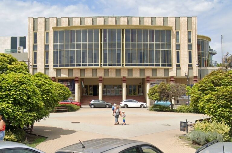 A Hírös Agóra szerint nem ők jelentették az Otthon Mozit megszűntnek, mi néztünk rossz adatlapot