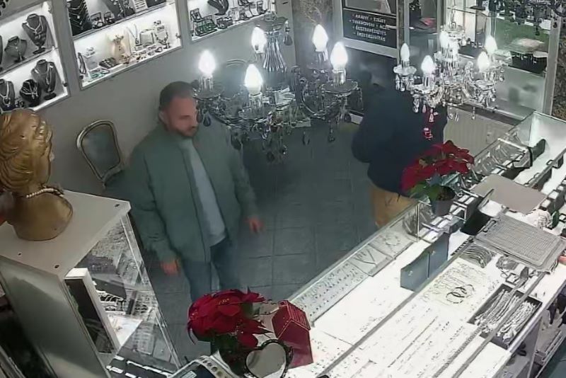 Felismeri az ékszertolvaljt? – Jelezze a rendőrségen