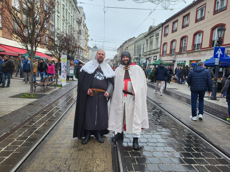 Motorozó Mikulásokkal is találkozhattunk az év utolsó Miskolci Régiségvásárán