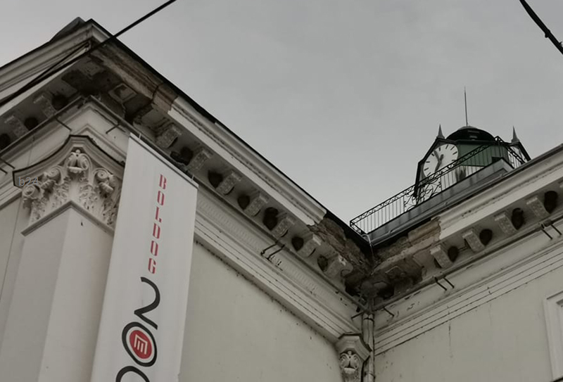 Végre kimozdulhat a holtpontról a Miskolci Nemzeti Színház évek óta életveszélyes állapotban levő homlokzatának ügye