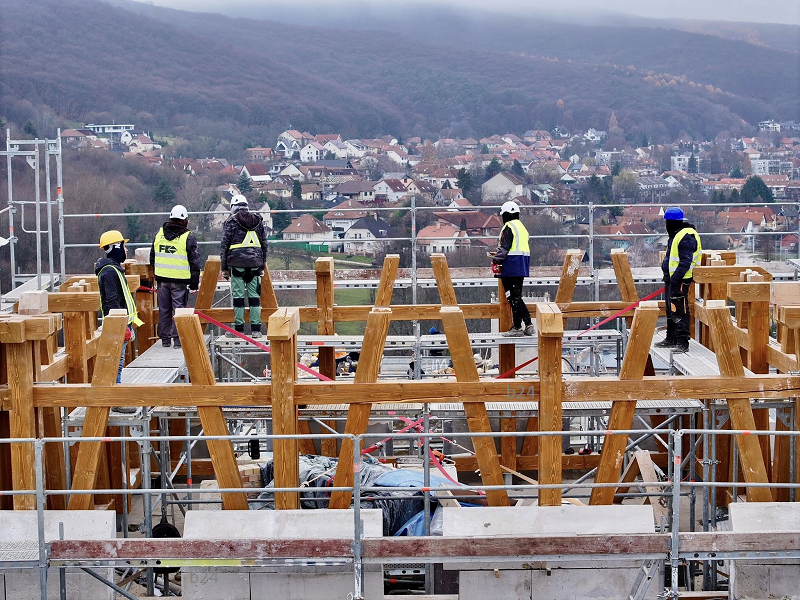 Így zajlik a Diósgyőri vár rekonstrukciója – átépítése december közepén (képekkel)