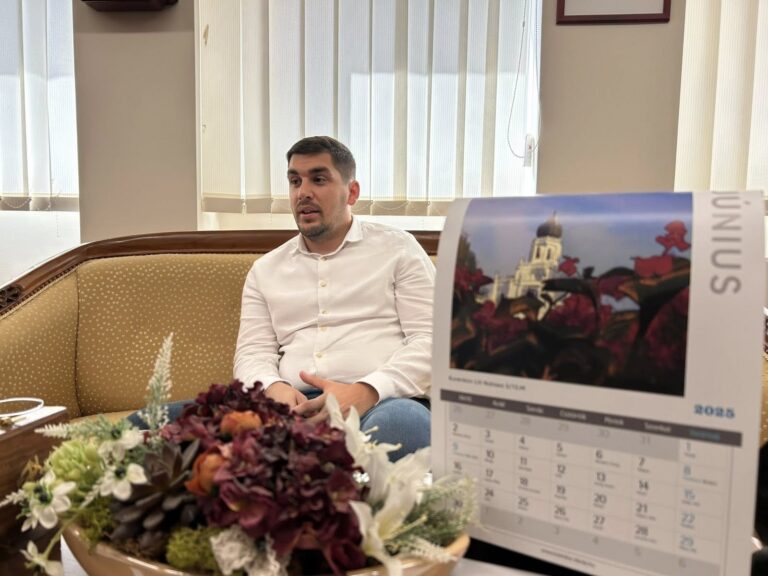 Válaszolt a tiszaugi polgármester Hadházy Ákos uniós pályázatokkal kapcsolatos videójára