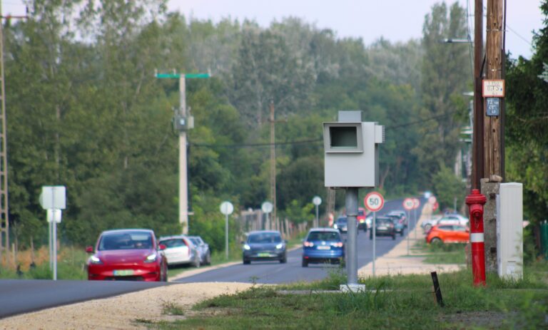 A hetényi S-kanyarban is lehet majd trafibox, de még több helyen látnának szívesen kamerát a képviselők