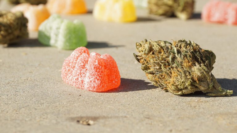 A drogügyi kormánybiztos szerint nagy társadalmi kárt okoz, ha celebek reklámozzák a drogfogyasztást