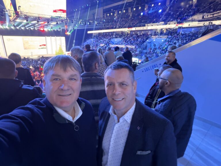 12 milliós évvégi jutalmat szavazott meg Vecsés fideszes polgármesterének a kormánypárti többségű képviselő-testület