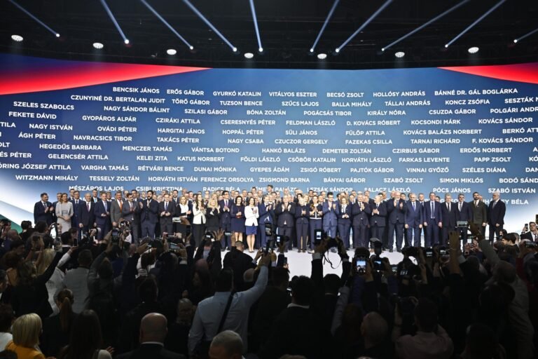 A Fidesz bemutatta egyéni jelöltjeit Bács-Kiskunban – Kecskeméten változtatott Orbán Viktor