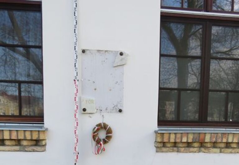 A disznótolvaj a főesperes bronzból készült domborművét is ellopta Kunszentmiklóson