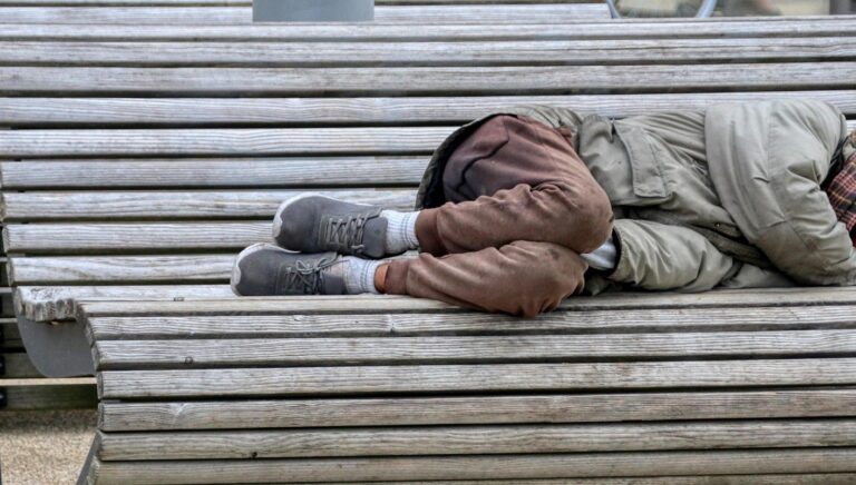 Maximális kihasználtsággal működik a kecskeméti hajléktalanszálló