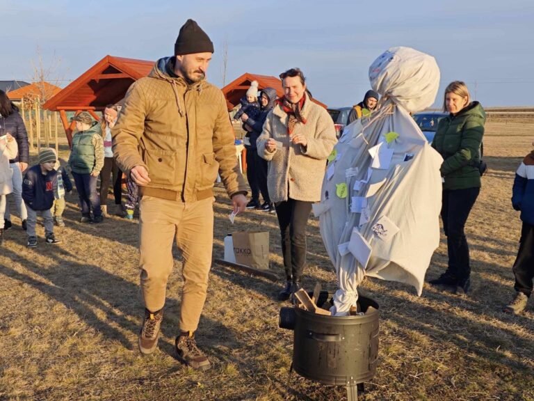 Kiszebáb égetéssel búcsúztatják a telet Kiskertvárosban