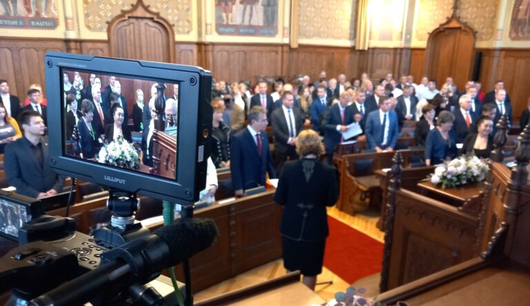 Szemereyné Pataki Klaudiának olyan a szolidaritási adó, mint a Fidesznek a Beneš-dekrétumok – csak ne kelljen beszélni róla (vélemény)