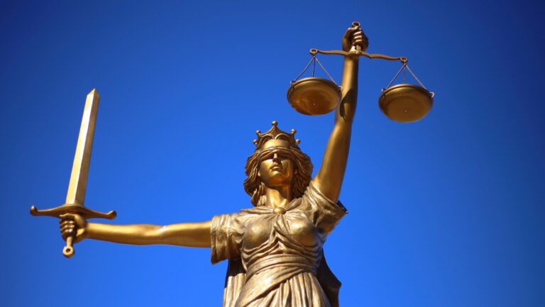 Első fokon pert nyertünk az egyetemi alapítvány ellen: a bíróság kötelezte az NJEA-t az intézkedési terve kiadására