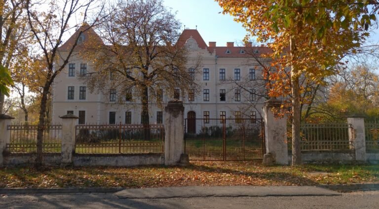 Folytatódik a Kada Elek Szakgimnázium műemléki beruházása Kecskeméten