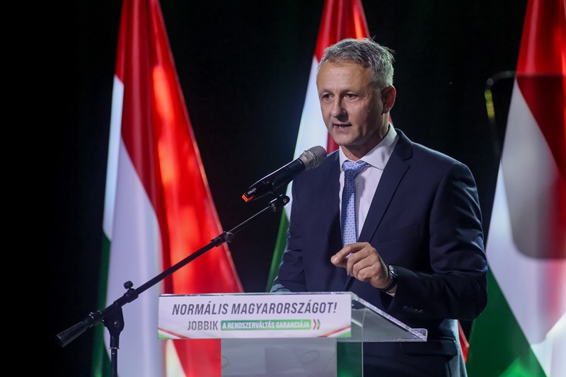 Jobbik: „Szeretjük a hazánkat, egy normális Magyarországon akarunk élni”