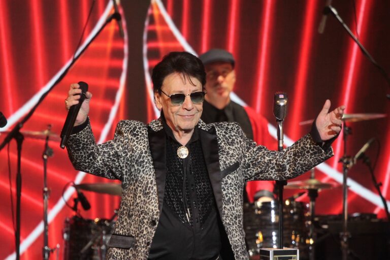 Miki, leült a buli!