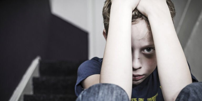 Direkt 36: a kormány szeme láttára durvult el egy súlyos gyermekvédelmi probléma