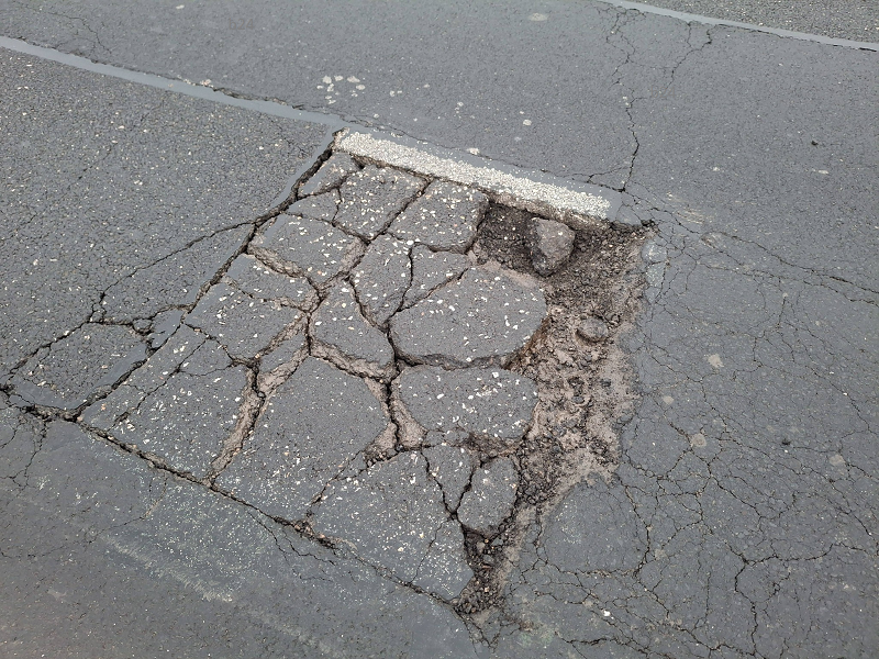 Hatalmas baleset történt a 26-os főúton