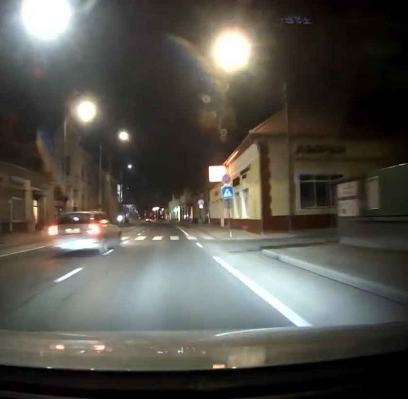 A helyi rendőrség bepöccent a mezőkövesdi ámokfutó videóját látva, felkutatták és megtalálták az autóst