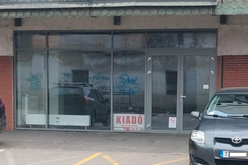 Tovább a lejtőn, az utolsó sportruházati bolt is bezárt a miskolci belvárosban