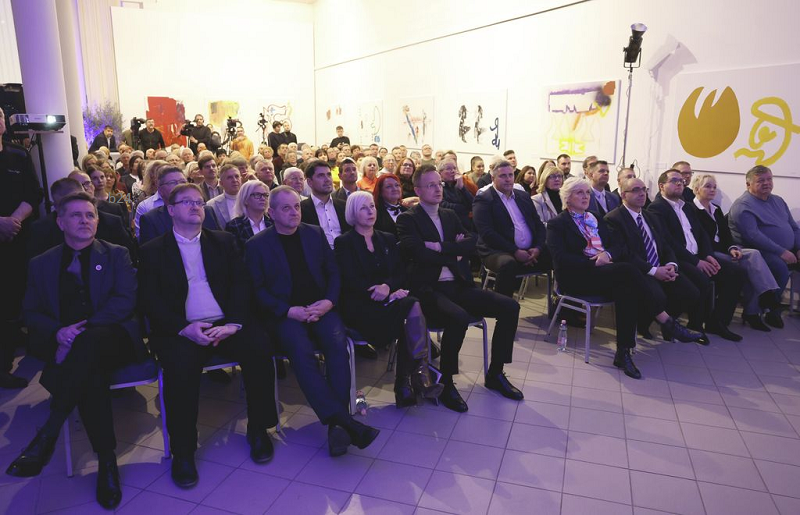 Miskolc: kampányrendezvény közpénzből, a nagyközönség kizárásával?