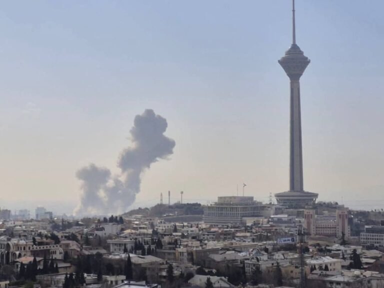 Izrael és az Egyesült Államok megtámadta Iránt