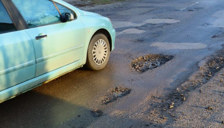 Idén kétszer több a kátyú Bács-Kiskunban, mint tavaly ilyenkor – közölte a Magyar Közút