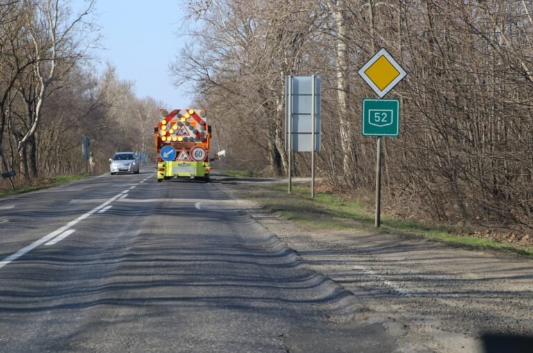 Salacz László kampányvideóban árulta el, mikorra készülhet el az 52-es főút felújítása