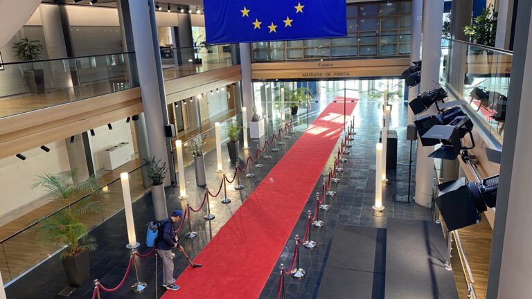 A Patrióták nem akarnak európai hadsereget – merre megy az EU? – a KecsUP tudósítása Strasbourgból