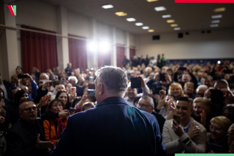 Nyilvános országjárásba kezd Orbán Viktor