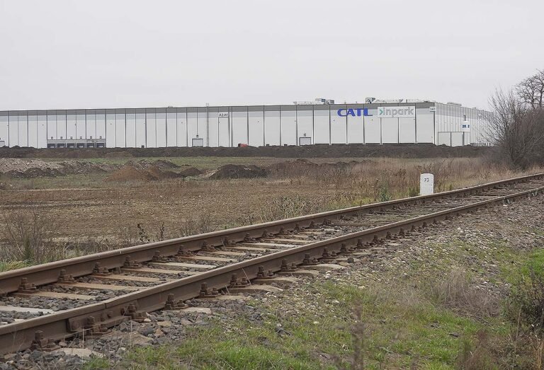 Mérges gázok miatt került kórházba a debreceni akkumulátorgyár egyik dolgozója