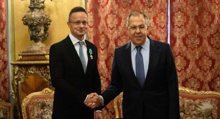 Politico: Az EU kizárja a magyarokat egyes tárgyalásokról, hogy ne szivárogtassanak az oroszoknak