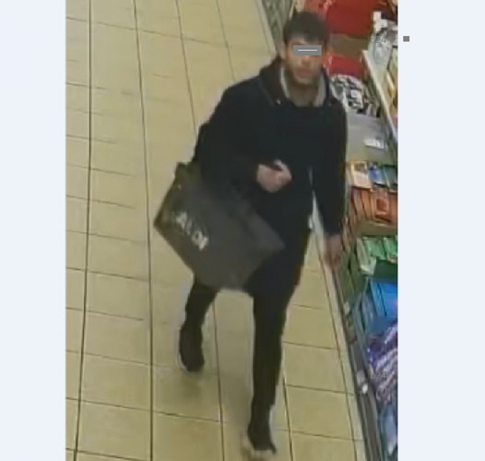 Fizetés nélkül tervezett távozni különböző termékekkel Miskolcon – a rendőrség keresi