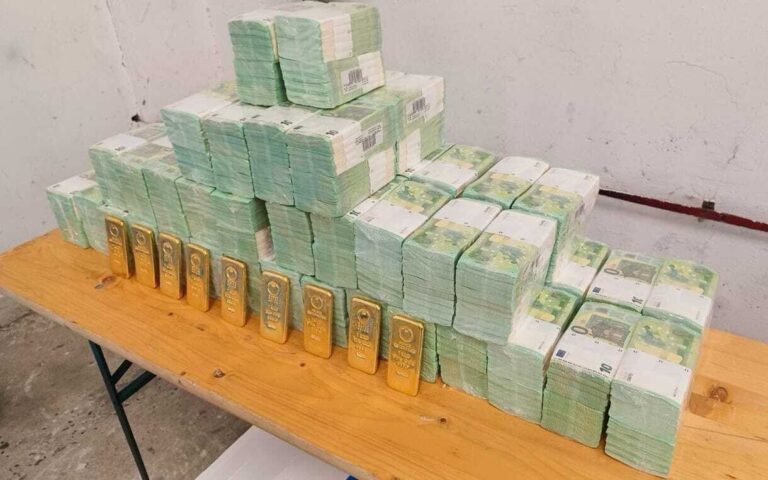 Feljelentést tett az ukrán Oscsadbank a Magyarországon lefoglalt pénzszállítmány miatt