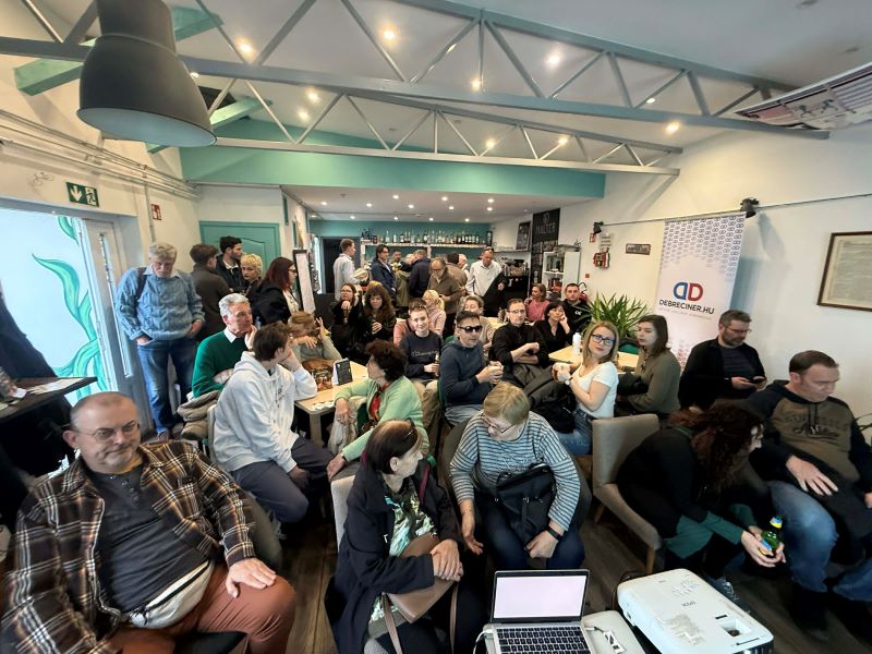 Akkugyárak árnyékában: telt ház előtt robbant a Debreciner dokumentumfilmje Debrecenben